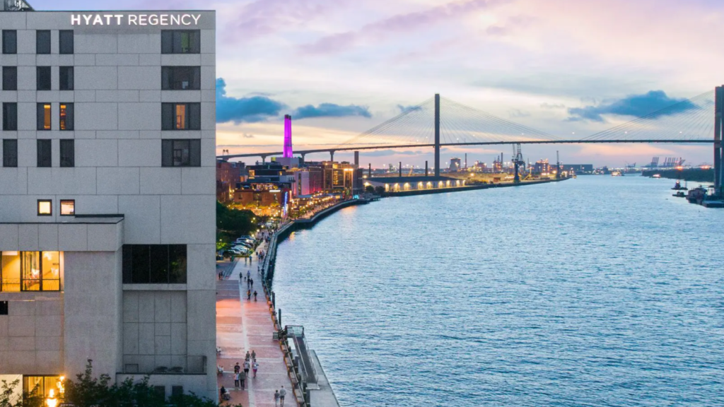 JLL Secures Acquisition Financing for Hyatt Regency Savannah Sale