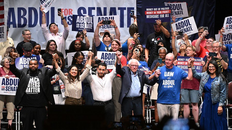 Democrats fret in Michigan as progressives project confidence ahead of key primaries