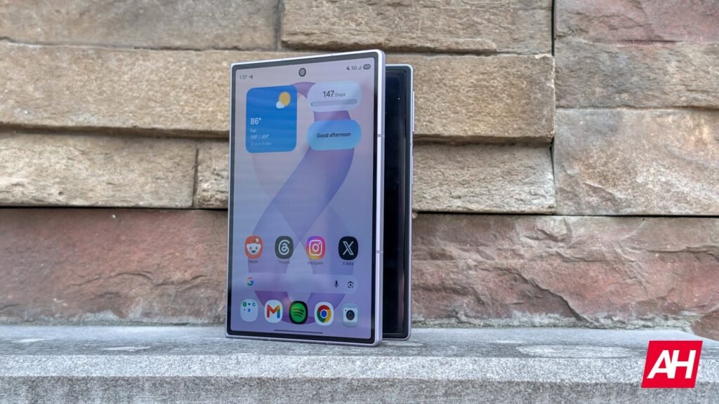 Samsung Just Made Managing Your Galaxy’s Warranty Easier
