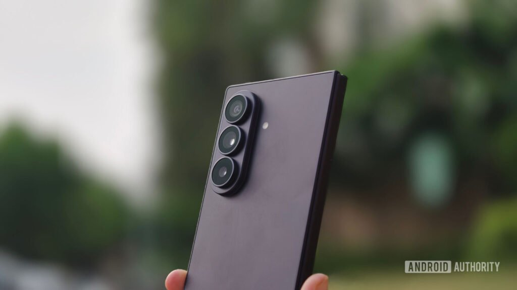 One UI 9.5 shows up on a Galaxy phone before Samsung is even done with One UI 9
