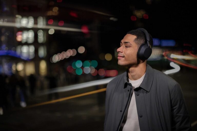 Sony's game-changing XM5 headphones sink to 50% off