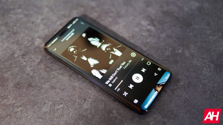 Spotify Passes 300 Million Subscribers, Nearly Triple Apple Music's Total