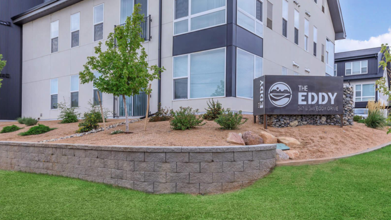 Four Points Scores Refis on Two Grand Junction Rental Assets