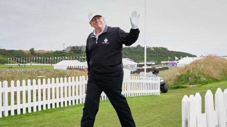 Trump planning visit to Ireland for tournament at his golf course