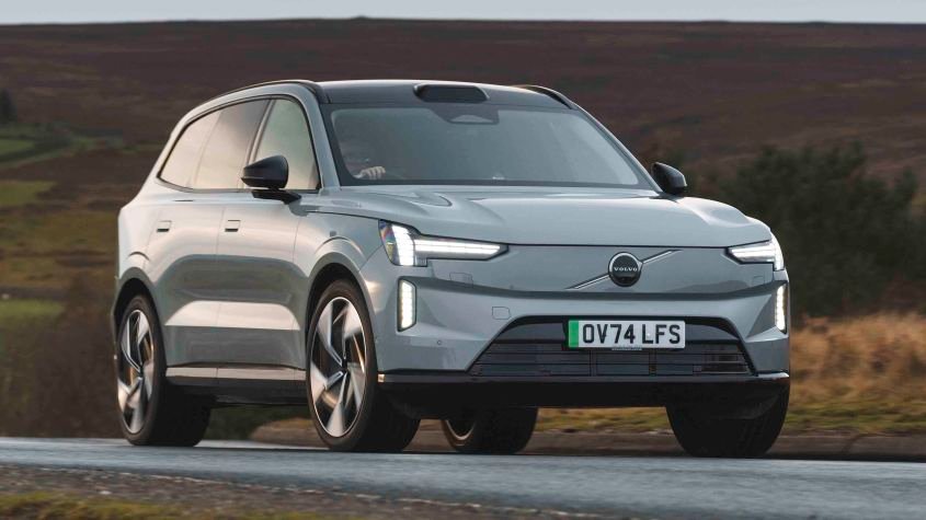 New Volvo connected car tech can warn other cars of pedestrians, roadworks and more