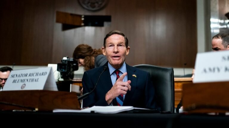 Senate Democrat says Ukraine needs ‘more air defense'