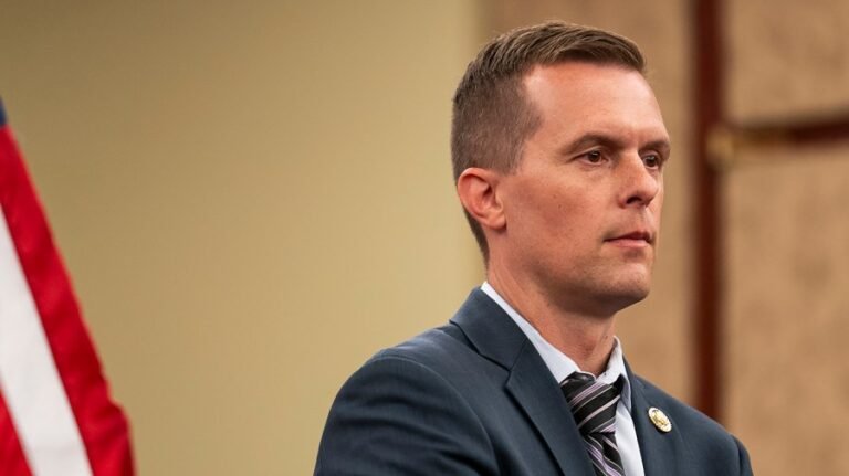 Maine Democrat backs Trump’s Canada tariffs: ‘It won't go well for them’