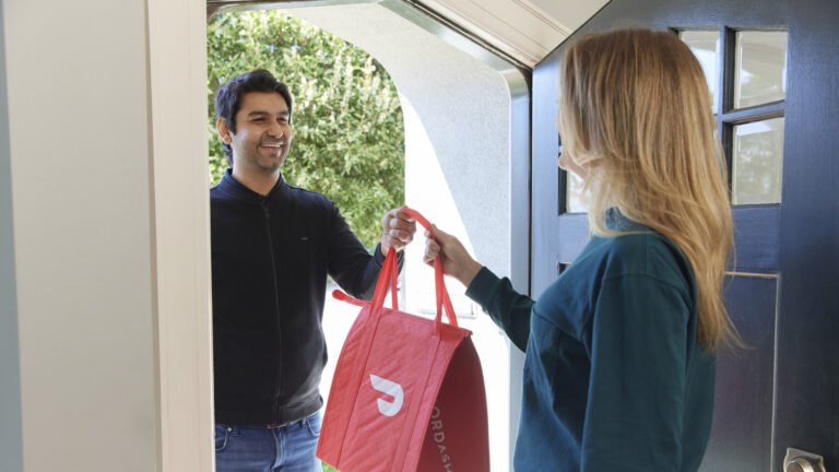 How Can You Become A DoorDash Driver And What Can You Expect To Earn?