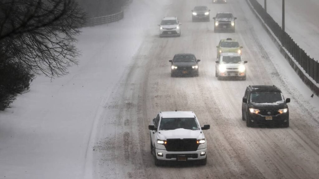 Winter Weather Advisory Updated For 8 Inches Of Wet Snow & 40 MPH Gusts Through Tuesday Morning