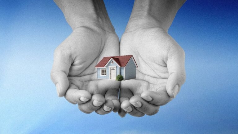America’s housing market is splitting in two, and one group of buyers is getting left behind