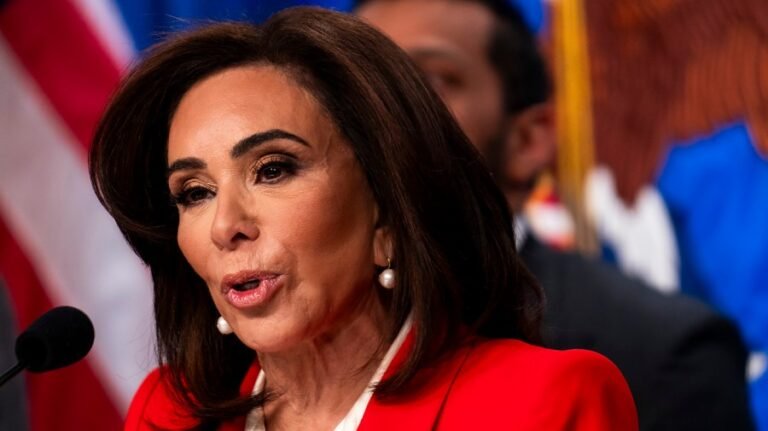 Trump: Pirro 'choked,' 'folded like an umbrella' in Reflecting Pool case