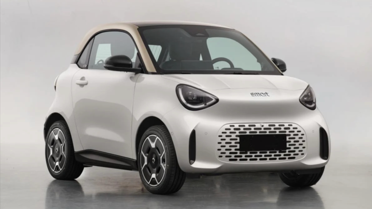 Smart’s Tiny ForTwo Successor Is Back With Twice the Range