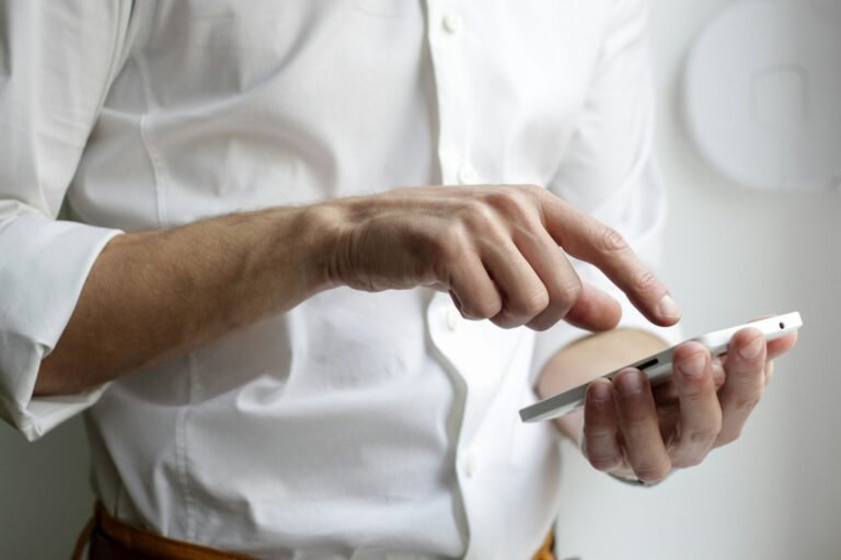 How To Play Live Dealer Card Games On Your Phone — No App Required