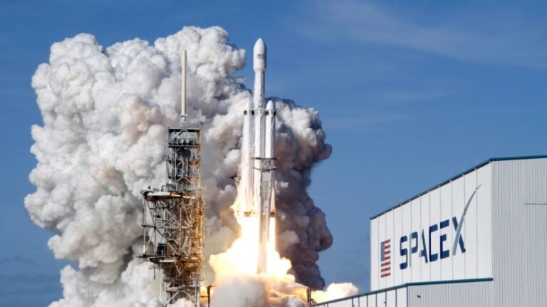 Space X rocket on course to crash into the moon