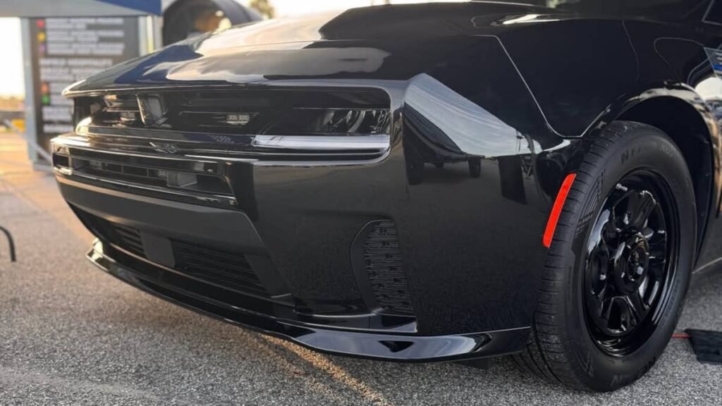 Dodge Is Bringing the Charger Back as a Police Car, This Time Without a V8