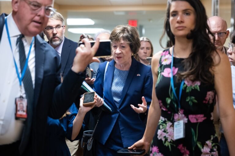 Senate passes funding bill to avert October shutdown