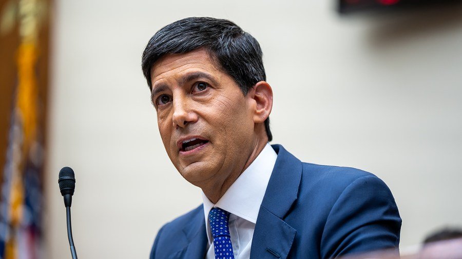 Live updates: Warsh hints at potential Fed interest rate hike; March on Washington focuses on voting rights
