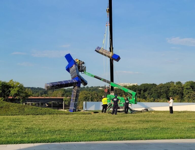 Trump-Ousted Kennedy Center Chairman Buys Removed Shapiro Sculpture