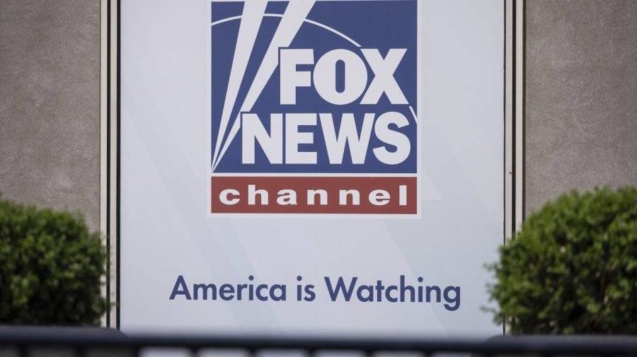 Fox News contributors denounce Trump's ban on CNN, MS NOW, Politico