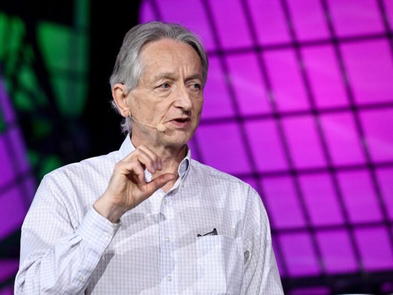The 'Godfather of AI' says the US government has one year to try to regulate AI before it gets 'out of control'