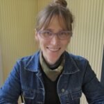 This small town librarian offers a 'Bye, Bye AI' class to take AI off your phone. Now everyone wants in.