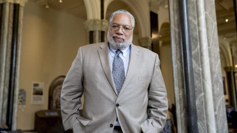 Smithsonian leader Lonnie Bunch to retire as Trump targets institution
