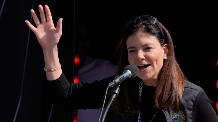 Ayotte to face off against Warmington for New Hampshire governor