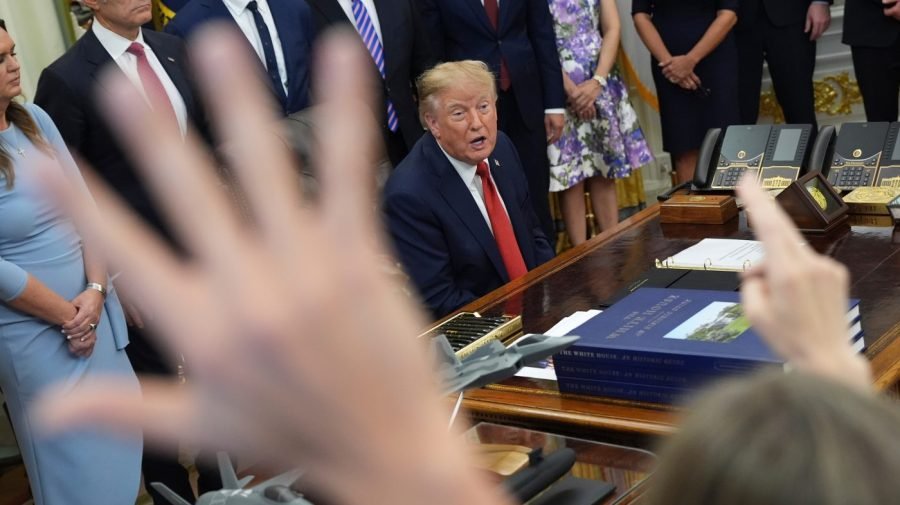 Battle lines drawn over Trump’s White House media ban