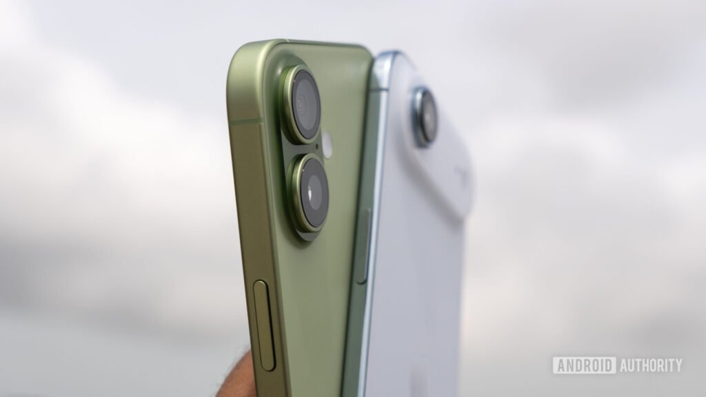 Two phones, one number: Apple just beat Android to a very handy feature