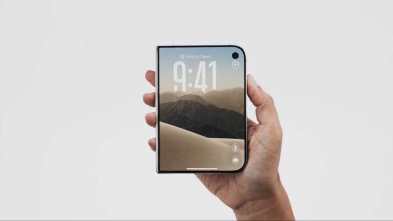 iPhone Duo Left-Handed Test Shows It's Possible, But Barely