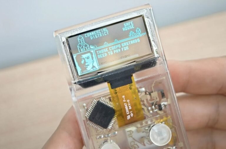 The Arduview handheld looks no bigger than a credit card