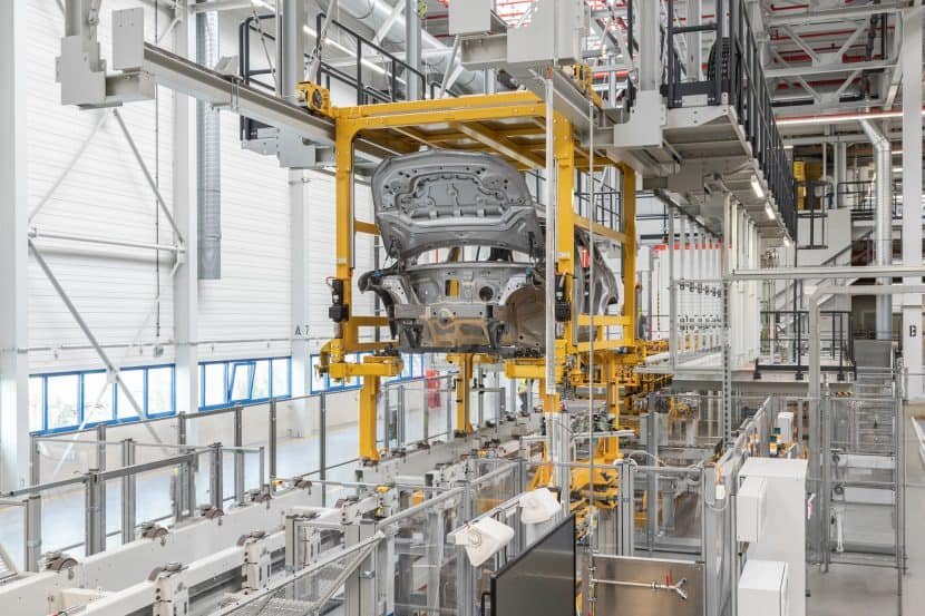 BMW Regensburg Plant Pairs Batteries With Bodies For Neue Klasse