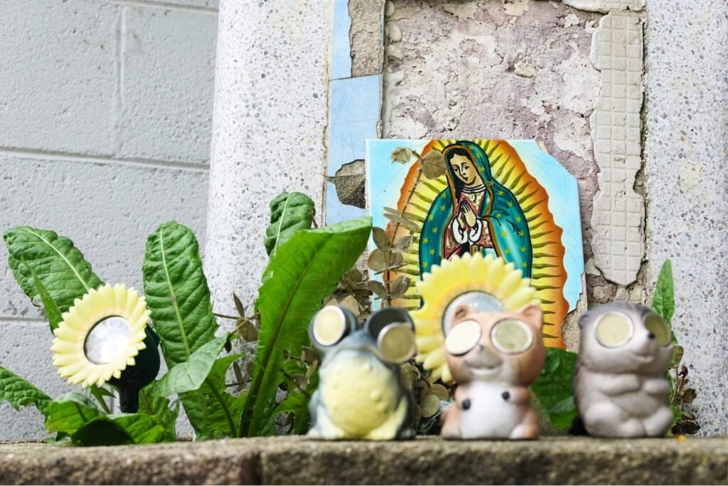 In Chicago, Mexican-American Altars Reimagine Home