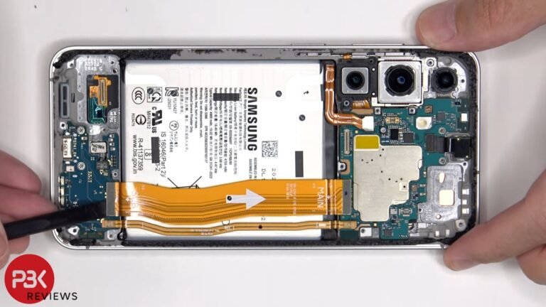 Galaxy S26 FE Teardown Shows Samsung's Cheaper Phone Is Easier to Fix Than You'd Think