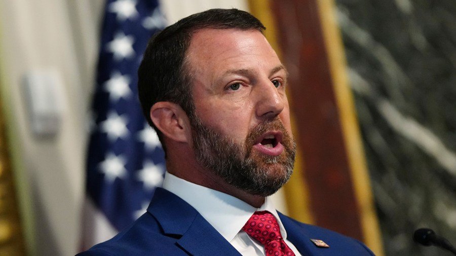 Mullin's airplane made emergency landing after engine failure