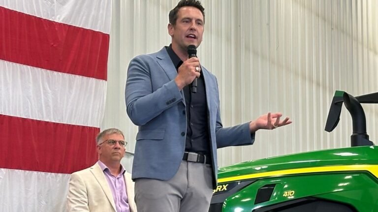 Iowa has become tricky territory for GOP in midterm election homestretch