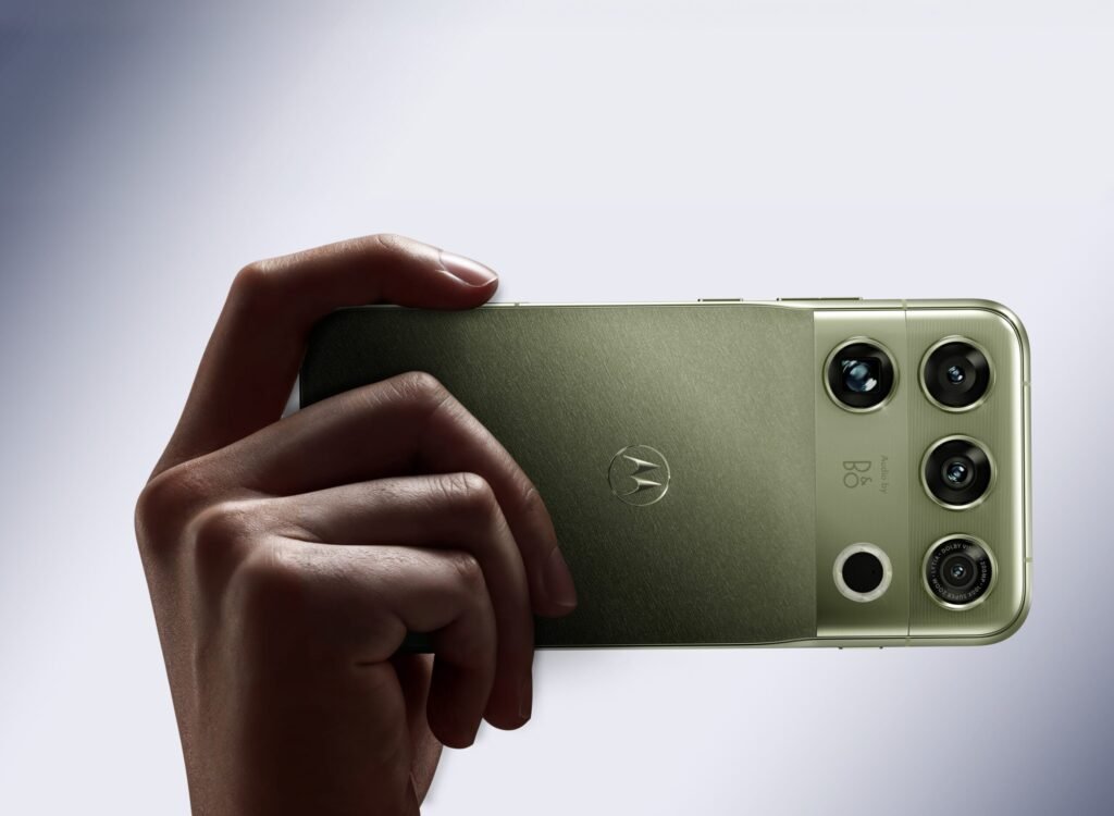 Motorola’s New Flagship Is About to Become the First Non-Pixel GrapheneOS Phone