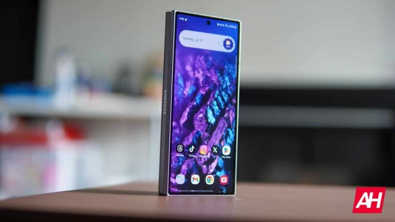 Galaxy Z Fold 6 Gets One UI 9.0 Beta Alongside the Z Flip 6