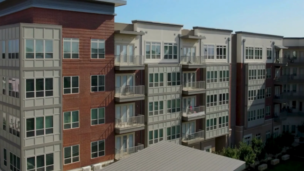374-Unit Las Colinas Apartments Trade Hands