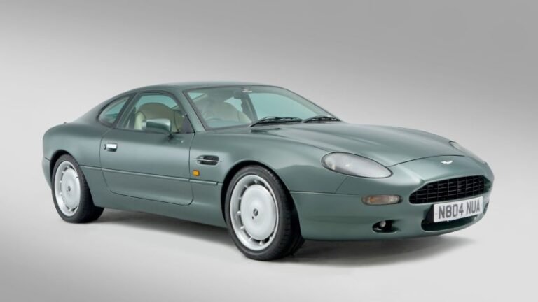 Used Aston Martin DB7 - pictures