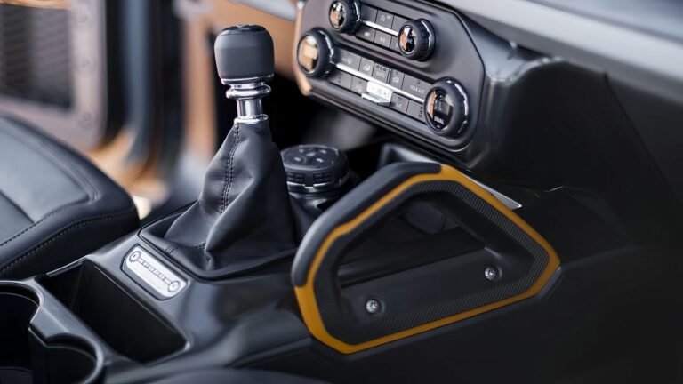 Only One SUV In America Is Equipped With This Extra-Special 7-Speed Gearbox