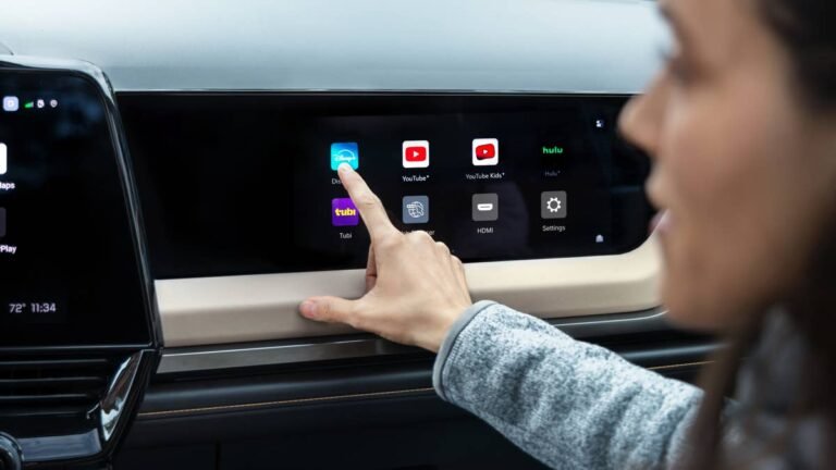 GM Brings Back CarPlay, But EV Buyers Still Miss Out
