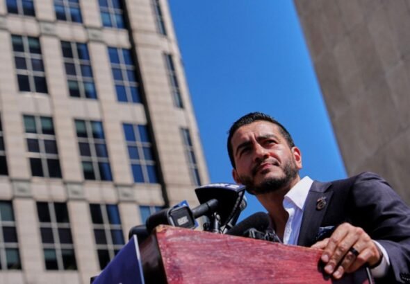 El-Sayed challenges Vance to weightlifting competition: 'You talk a good game'