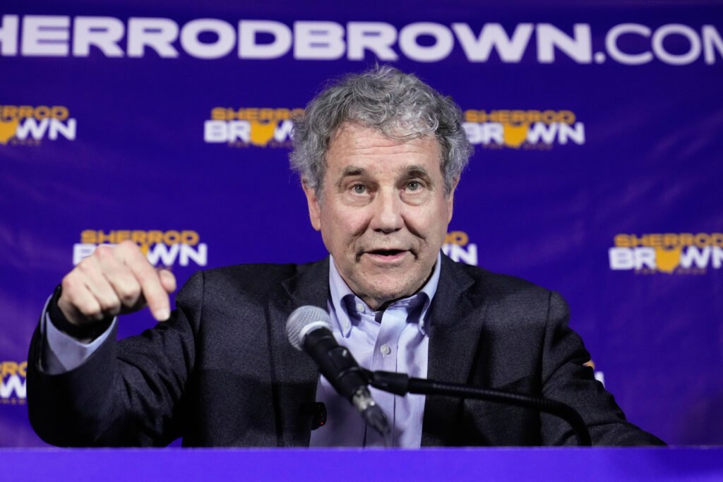 Crypto weighs revenge against Democrats — and the risks that come with it