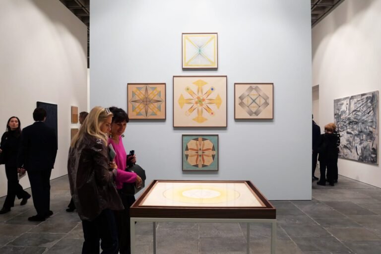 Independent 20th Century, the Mise en Abyme of Art Fairs