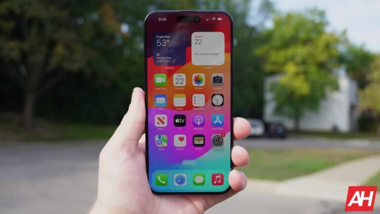 Apple Extends Free Satellite Access for Older iPhones Again