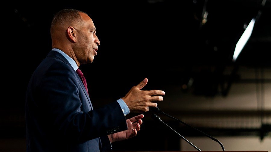 Watch live: Jeffries gives remarks amid Iran war, midterm pressure