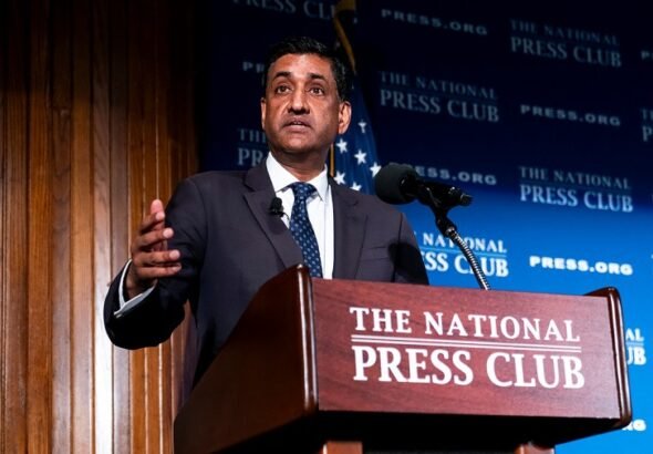 Khanna calls for a government agency to oversee AI 'like the FDA'