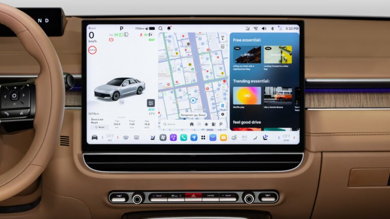 Hyundai's New Pleos Connect Infotainment System Is High-Tech Without Completely Losing The Plot