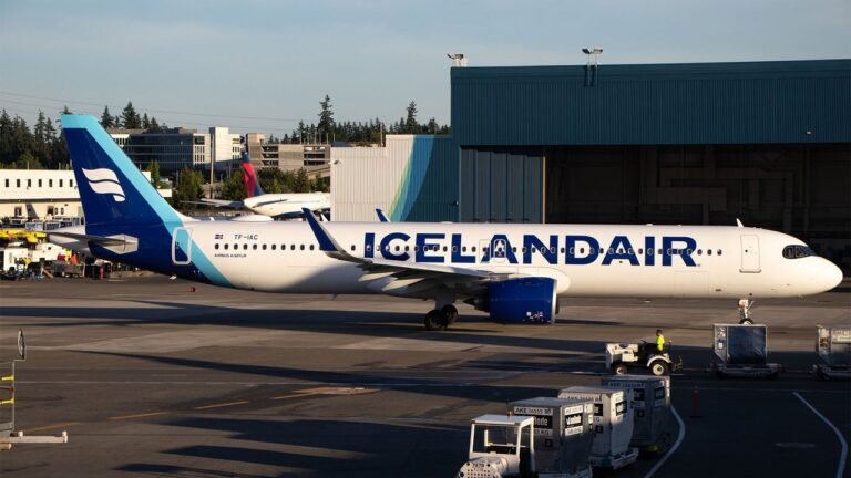 Flight disruptions and cancellations loom as Icelandair faces shutdown over mechanics strike